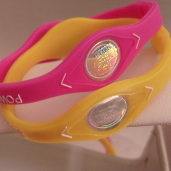 Nwts 2 Lg Power Balance Bracelets. K21-5 - Picture 2 of 4